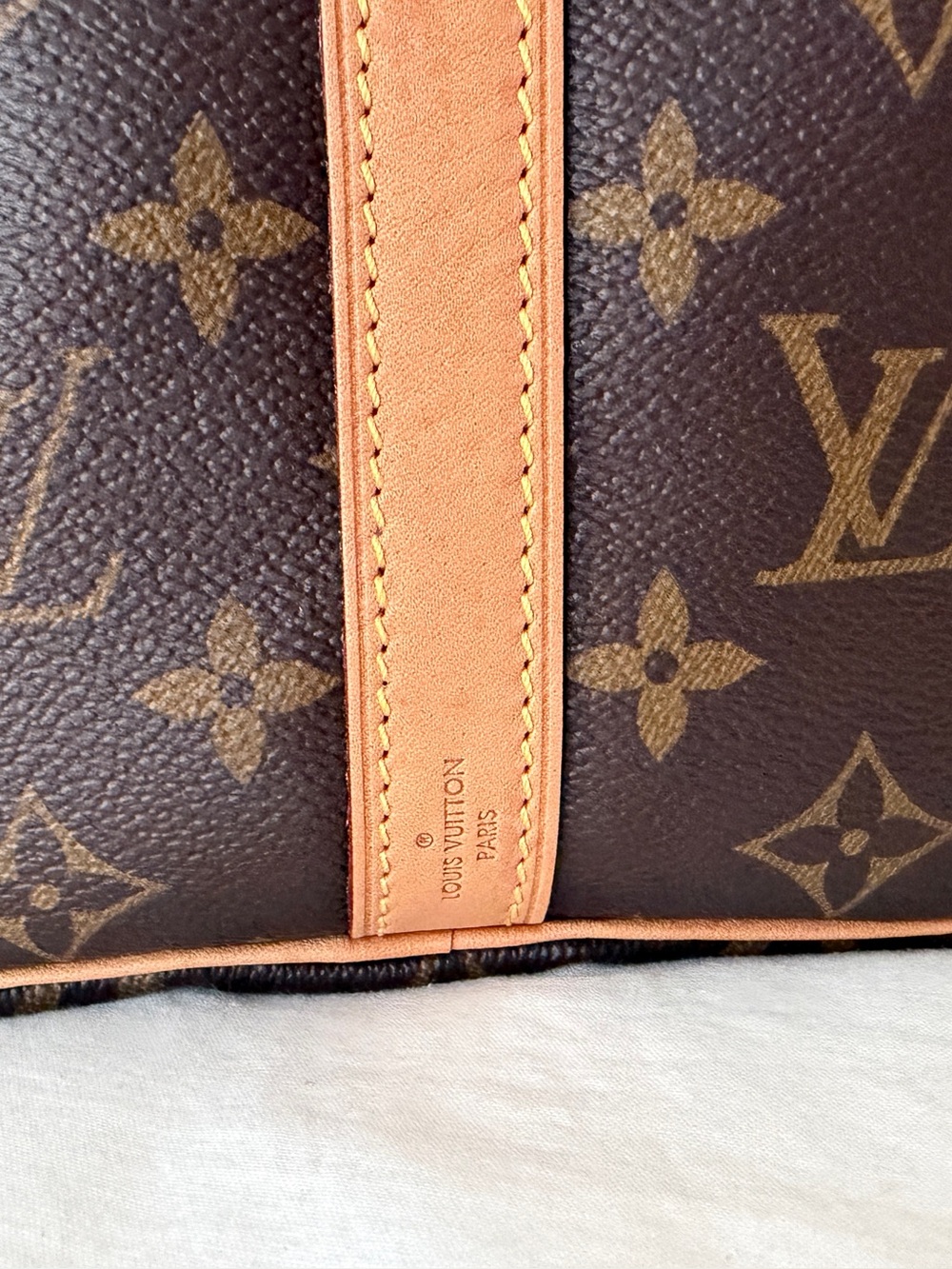 Authentic Louis Vuitton Speedy 25 Bandouliere in Monogram - Picture 4 of 14